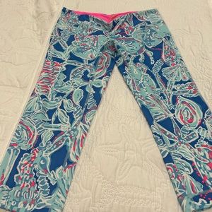 EUC Lilly Pulitzer Bay Blue Into The Deep leggings   Cropped.  Size large